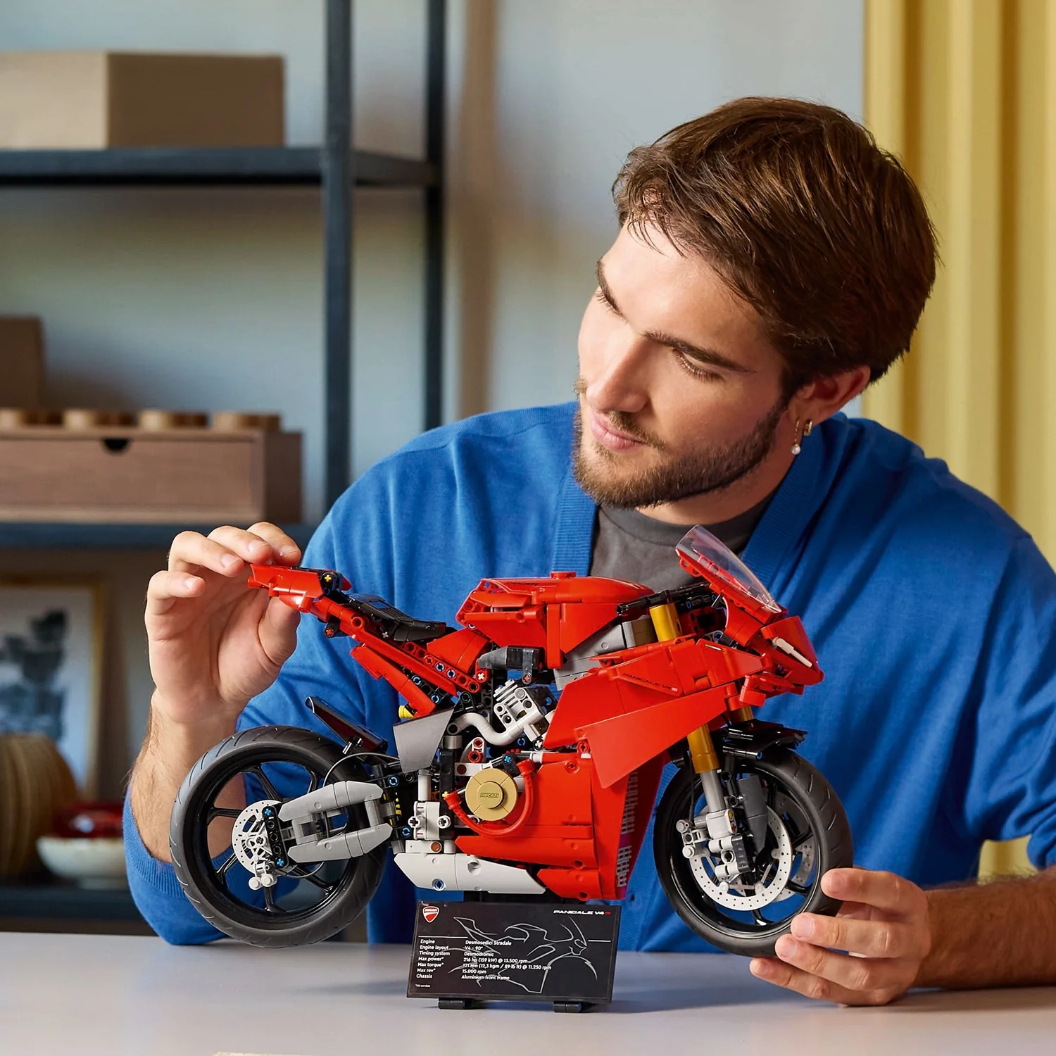 LEGO Technic Backhoe Loader 42197 - Image 13