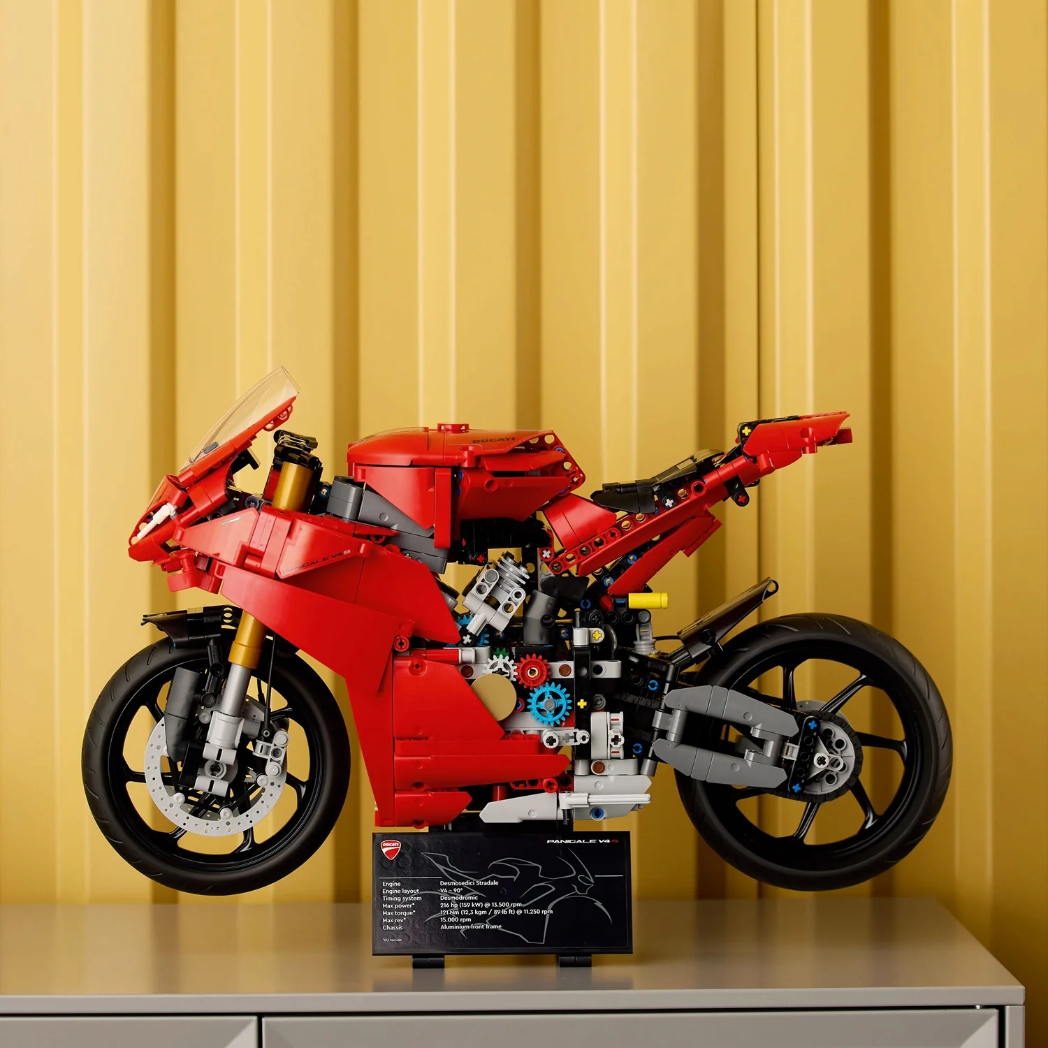 LEGO Technic Backhoe Loader 42197 - Image 14