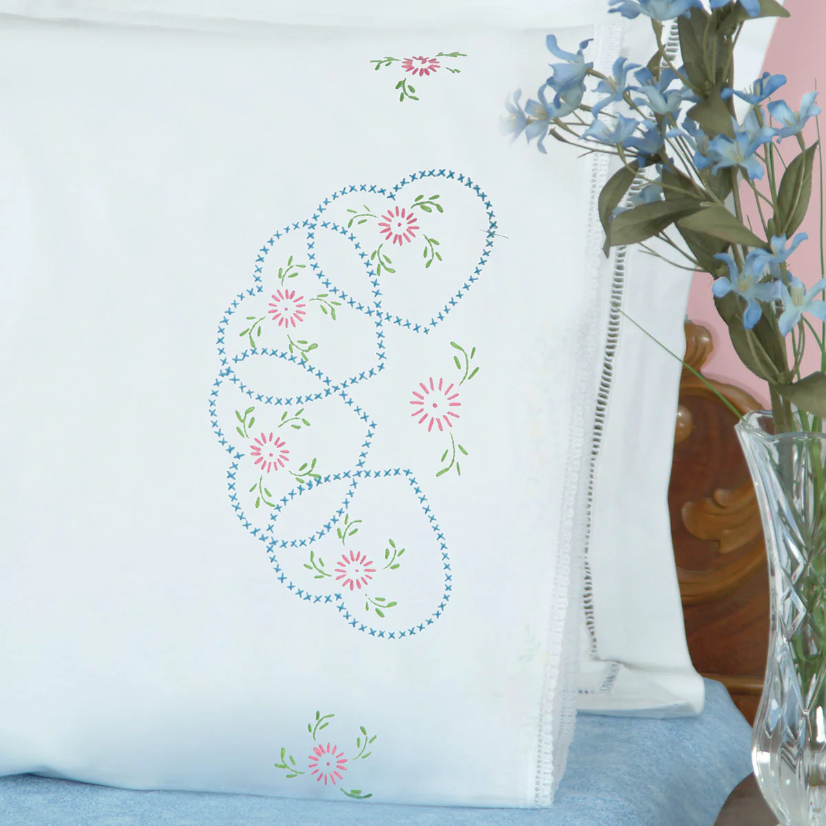 Starburst of Hearts Lace Edge Pillowcases 1800-33