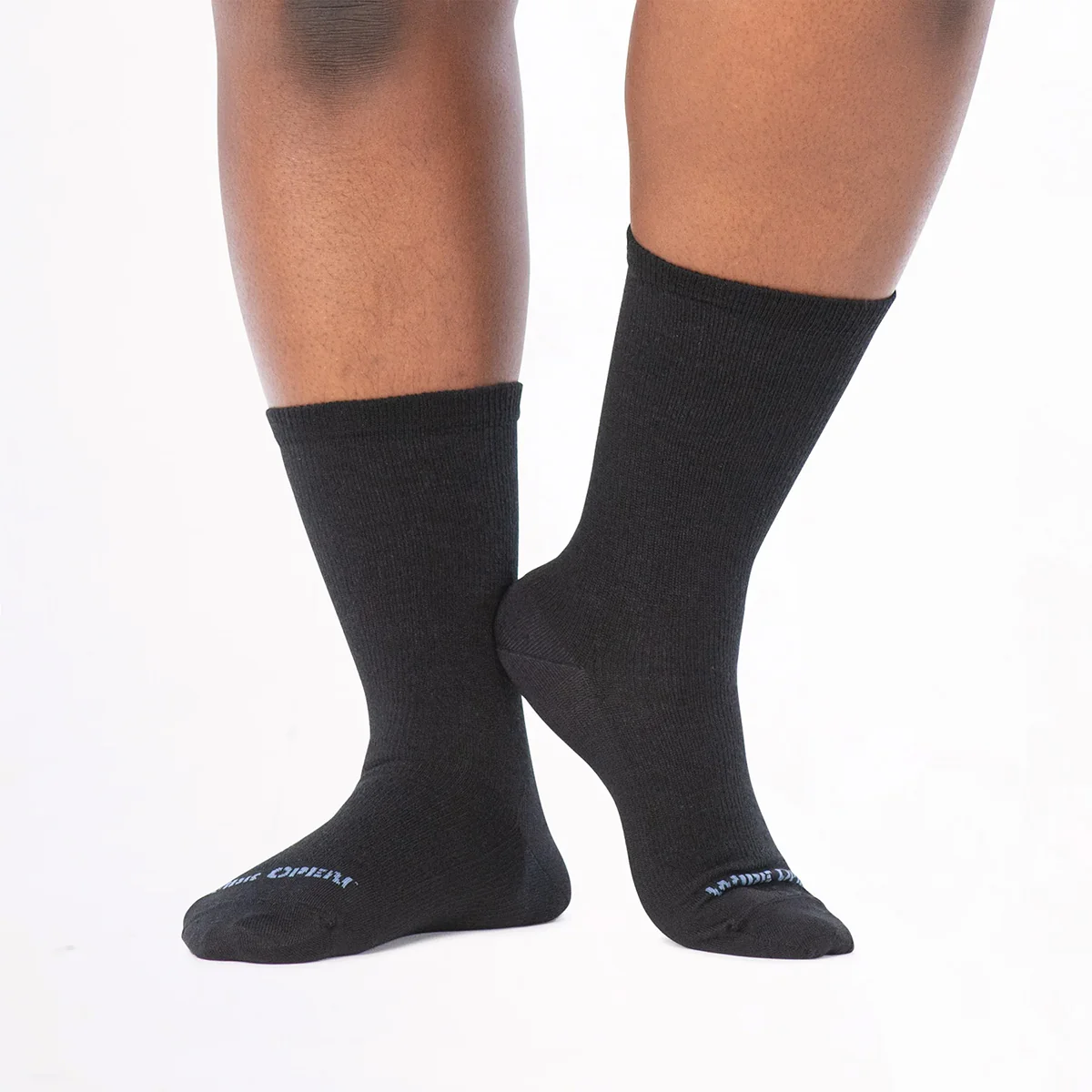 Women's Solid Basic Lightweight Crew Socks 9513 - Image 2